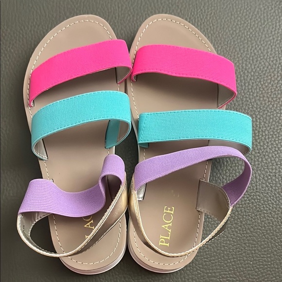 Place Pink and Blue Sandals Modern Casual Design - Picture 4 of 5